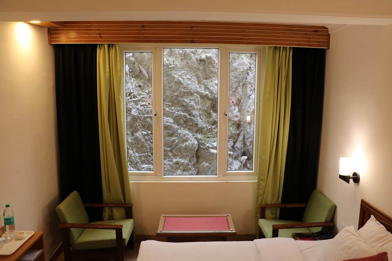The Three Oaks Boutique Hotel 무소리에 외부 사진