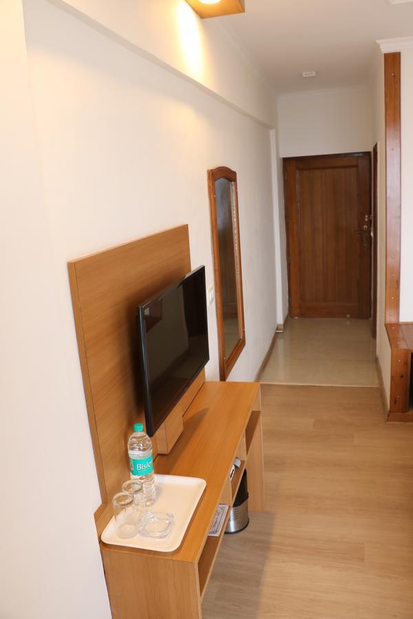 The Three Oaks Boutique Hotel 무소리에 외부 사진