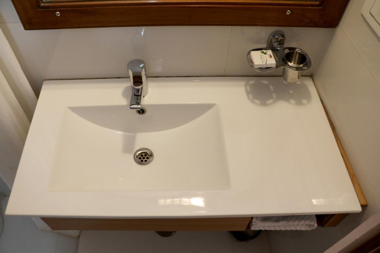 The Three Oaks Boutique Hotel 무소리에 외부 사진